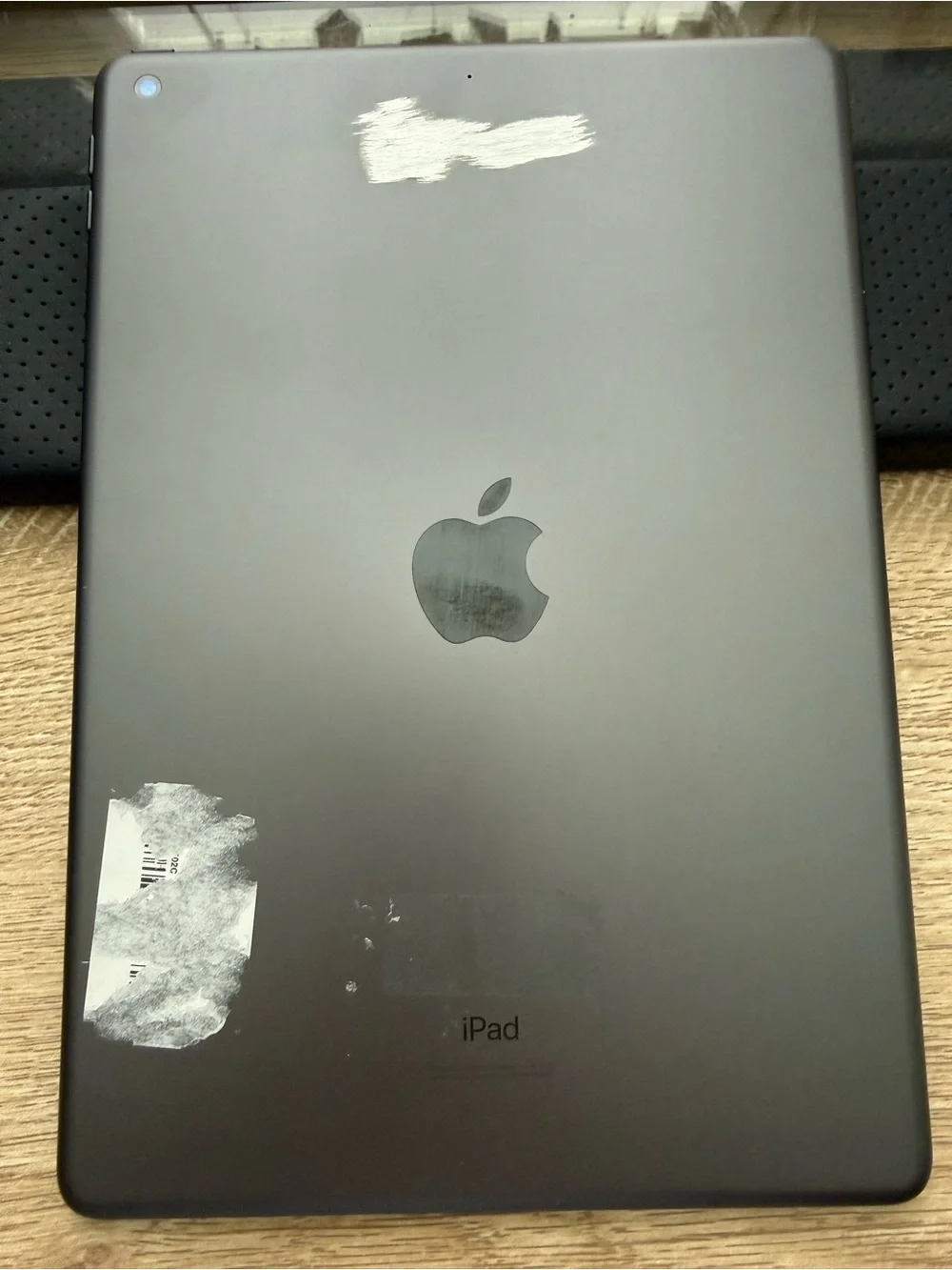8th Generation- Apple iPad in Space Gray with Black Display Bezel